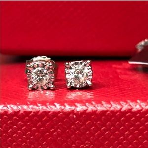 1/2 Carat Genuine Diamond/ White Gold Earrings 💙